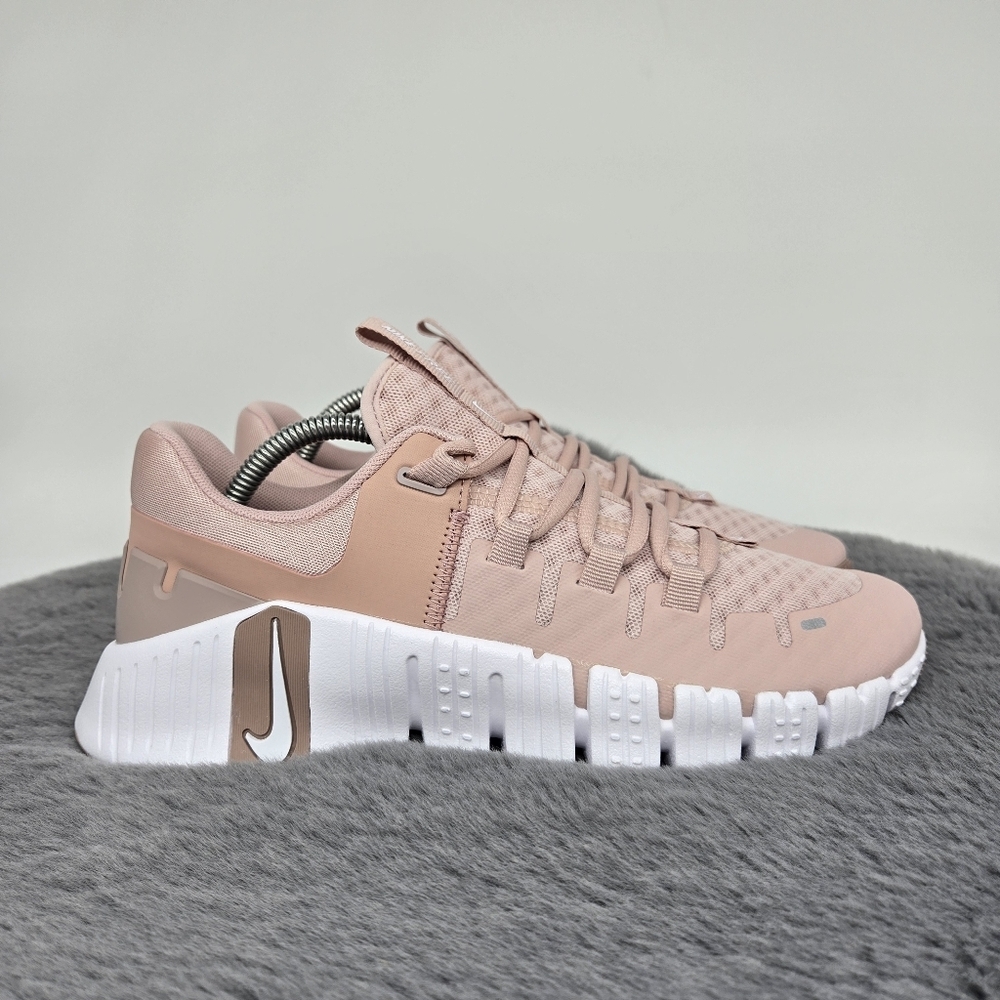 New Nike Free Metcon 5 'Pink Oxford' Women's Workout Shoes Size 8.5 - Picture 3 of 8